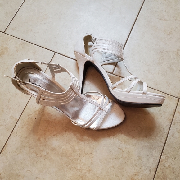 Strappy Snakeskin/reptile print women's heels - Picture 6 of 16